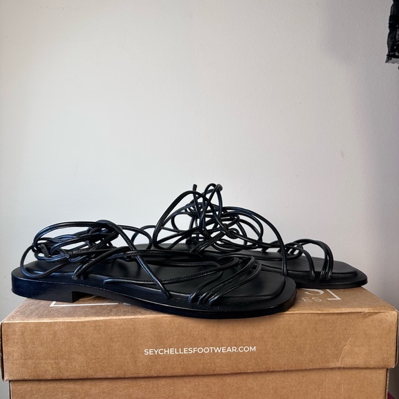 Like new Seychelles Lilac Two in Black leather lace up wrap around gladiator - Picture 5 of 10